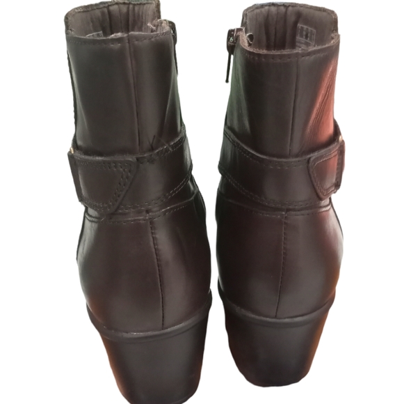 Clark's Dark brown ankle leather boots size 9.5 - Picture 2 of 4